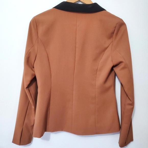 Ya Los Angeles Tan Blazer with Black Trim (Small) - Picture 4 of 6